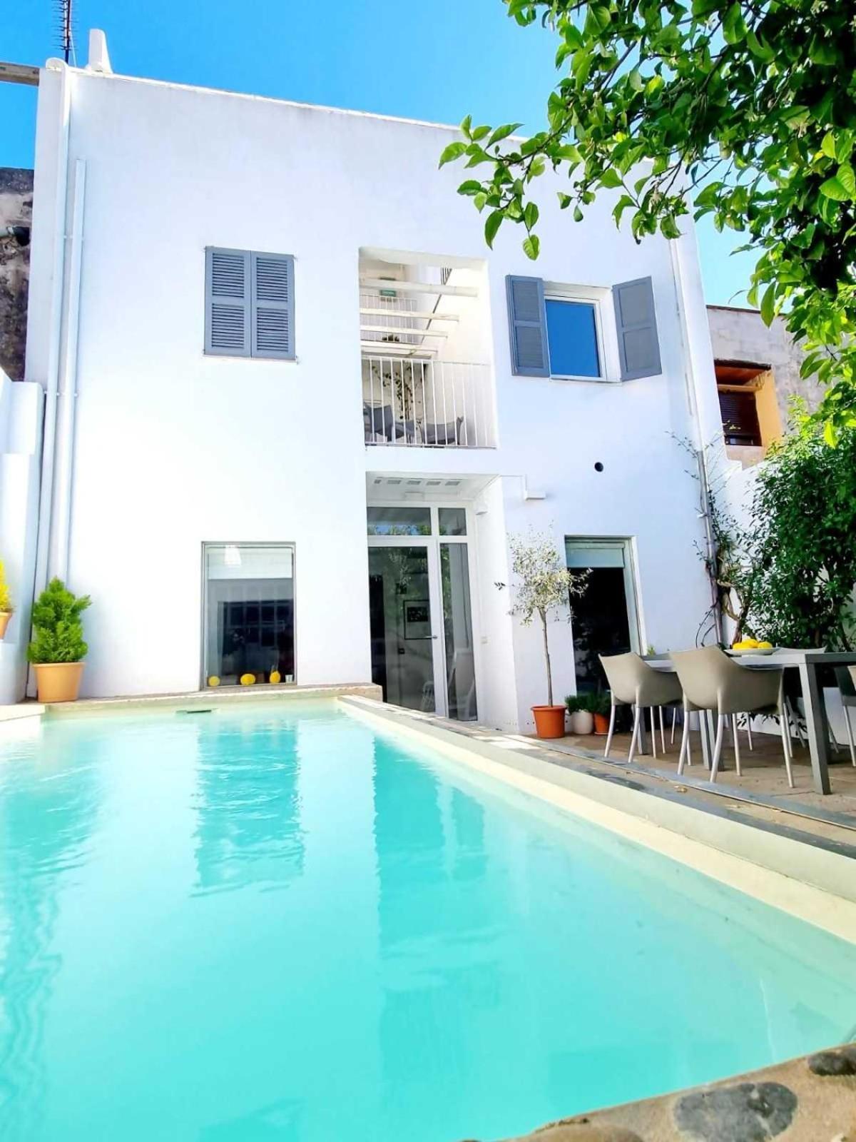 Ca Sa Padrina D'arta-turismo De Interior Hotel 3*